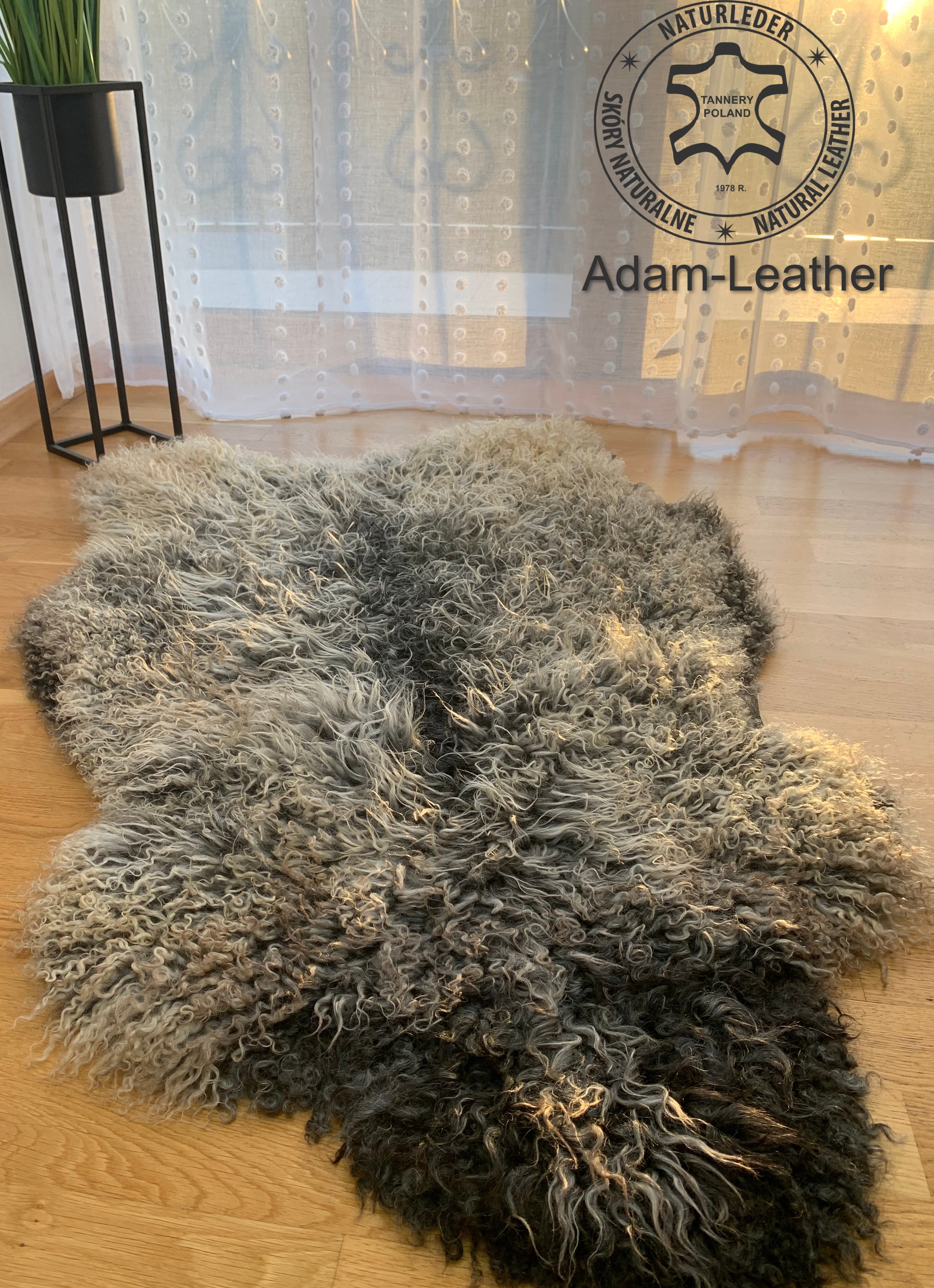 Schaffelle -  Exklusive Gotland Schaffelle - entdecken Sie sie bei Adam Leather