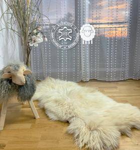 Schaffelle - Entdecken Sie die Gemütlichkeit und Eleganz von Lammfellen in Ihrem Schlafzimmer - Unser Angebot an Bio-Lammfellen 