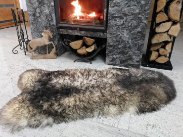 Schaffelle - Wie reinigt man Schaffell zu Hause richtig?